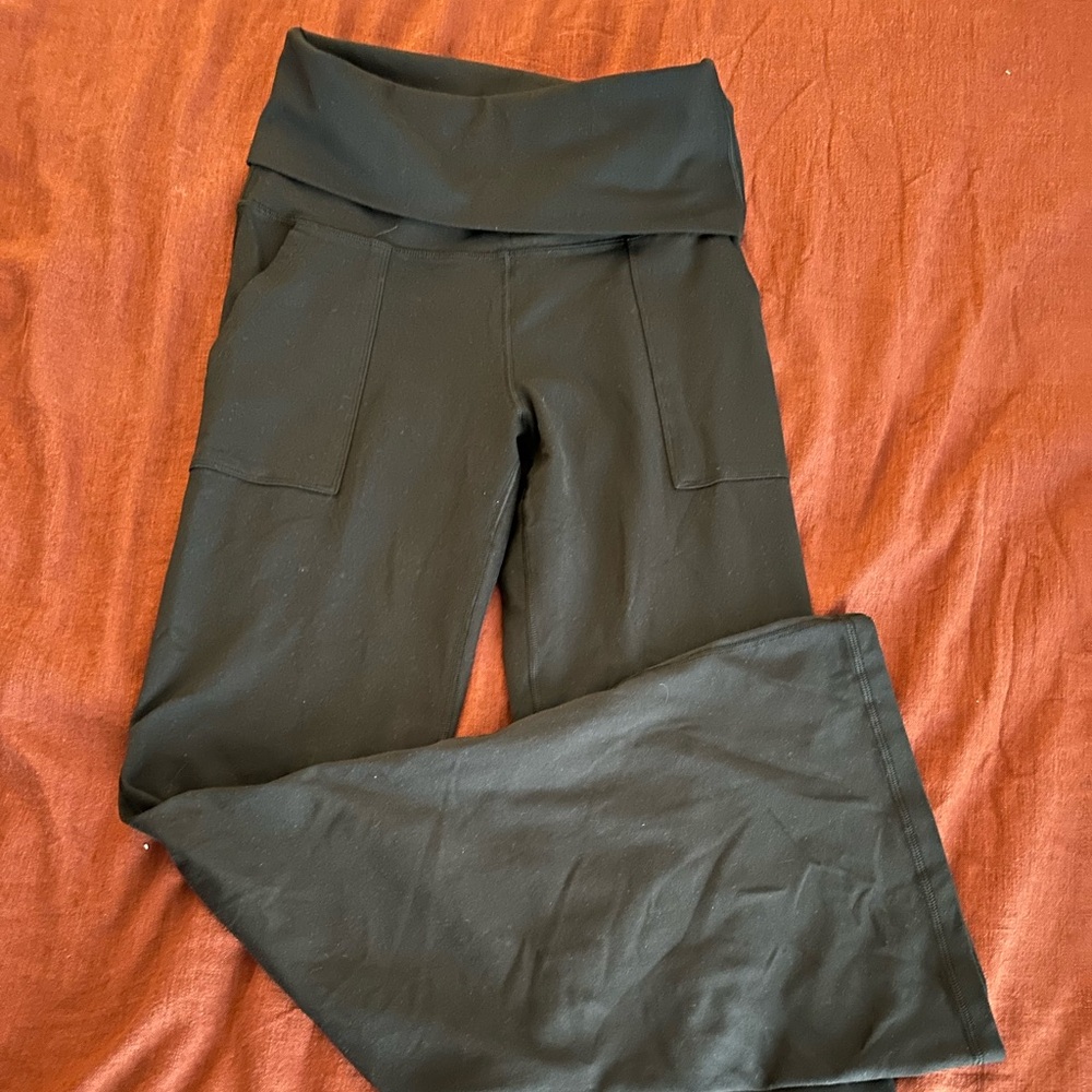 Offline Folderover Hugger Flare Leggings with Pockets
